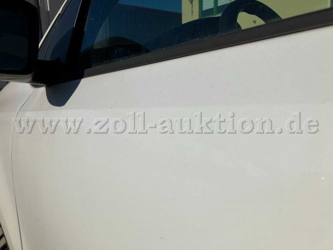 Kleinere Delle Fahrertür