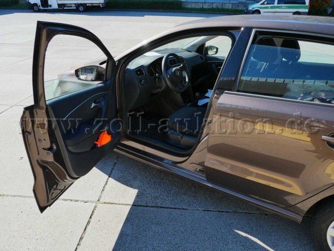 1 VW Polo 1.4 TDI Comfortline BMT - BD16-2714 – foto 3 – kavel bij Zoll-Auktion, Augsburg