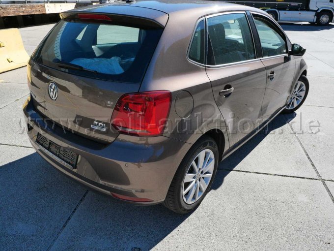 1 VW Polo 1.4 TDI Comfortline BMT - BD16-2714 – foto 2 – kavel bij Zoll-Auktion, Augsburg