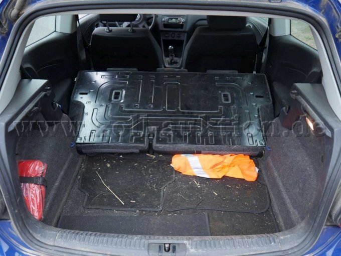 1 VW Polo 1.6 TDI Blue Motion Technology Trendline – foto 6 – kavel bij Zoll-Auktion, Aulendorf