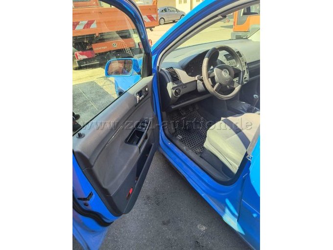 Einstiegsbereich Fahrerseite