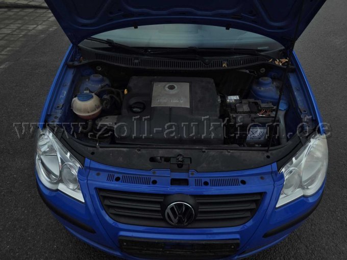 VW Polo 9n, vorne Motorraumansicht
