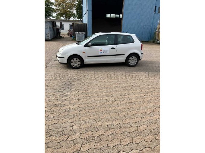 1 VW Polo SDI 4. Zylinder, EZ 04.03.2002 – foto 2 – kavel bij Zoll-Auktion, Minden