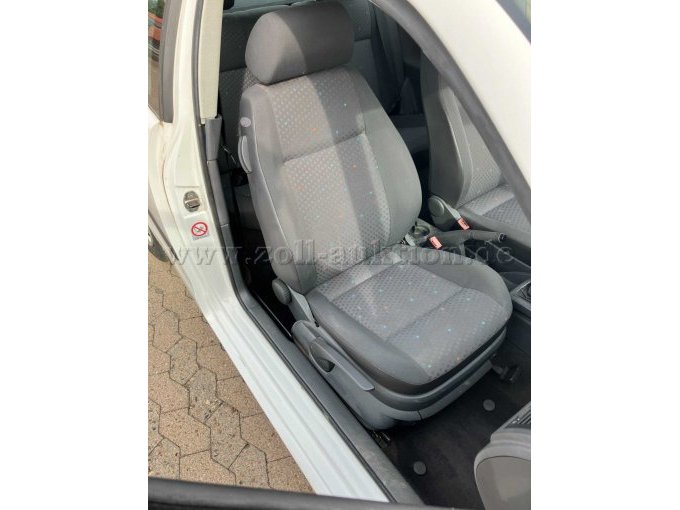 1 VW Polo SDI 4. Zylinder, EZ 04.03.2002 – foto 9 – kavel bij Zoll-Auktion, Minden
