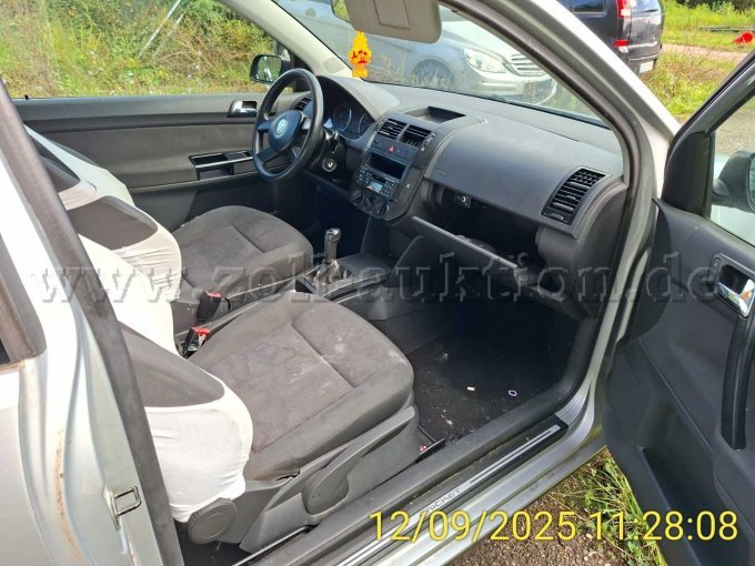 VW Polo grau Ansicht Innenraum Beifahrerseite