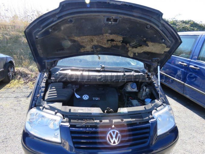 VW Sharan - Motorraum