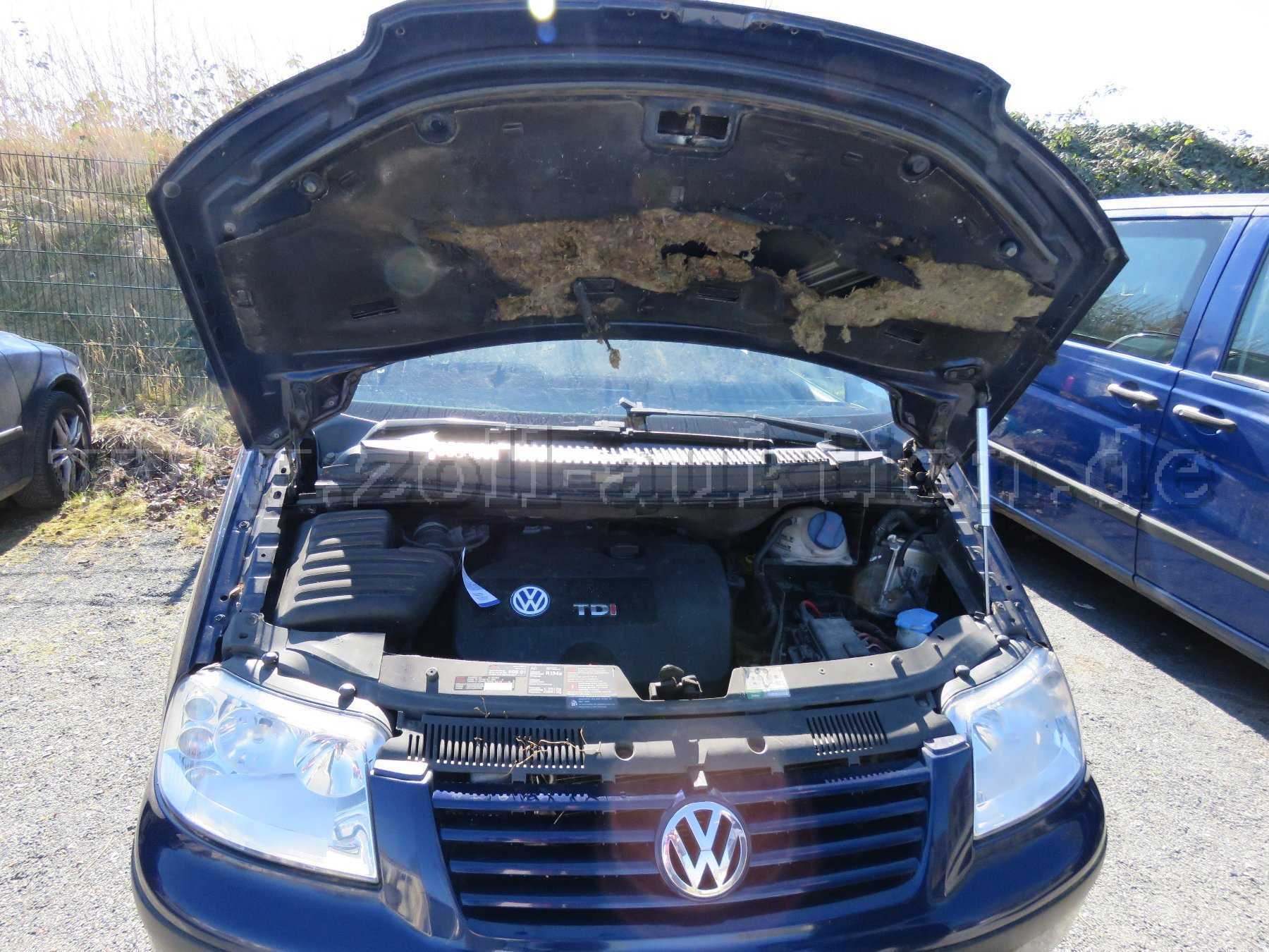 VW Sharan - Motorraum