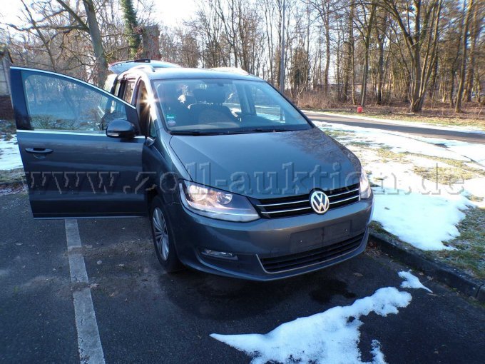 VW Sharan Front
