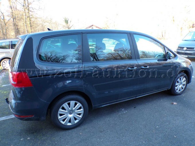 VW Sharan rechts