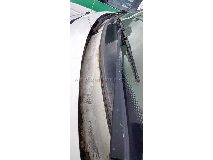 Frontscheibenrahmen unten