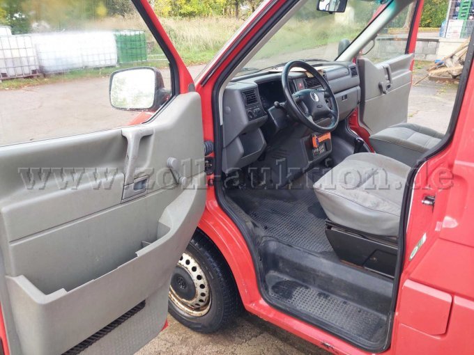 Ansicht Innenraum vorne links