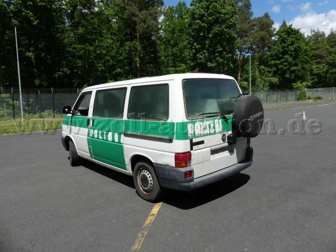 seitlich hinten links