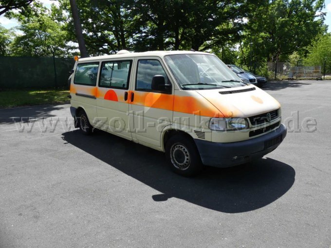 seitlich vorne rechts