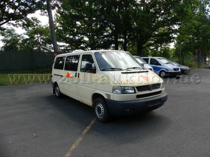 seitlich vorne rechts