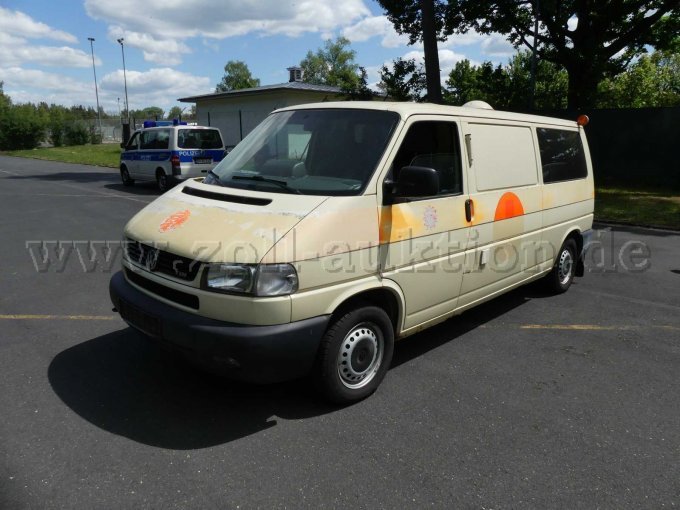 seitlich vorne links