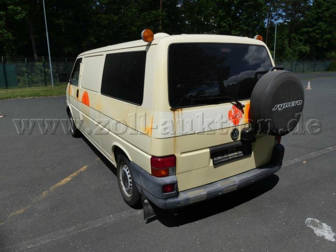 seitlich hinten links