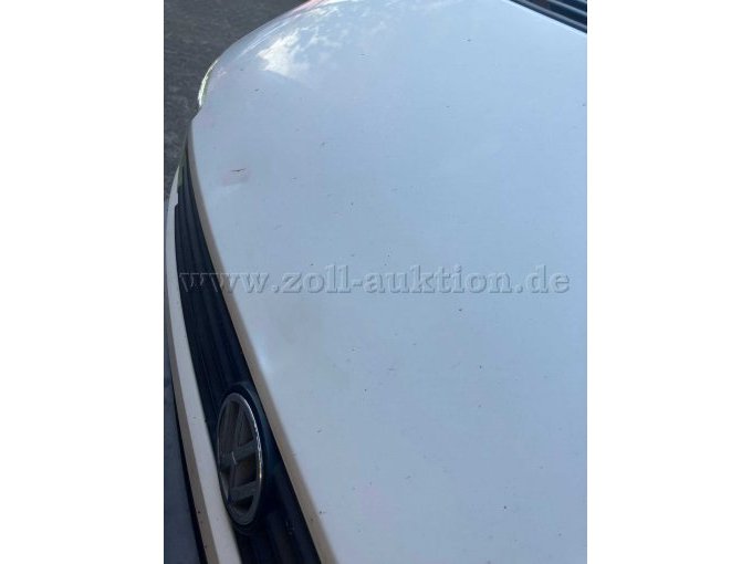 Motorhaube mit Delle