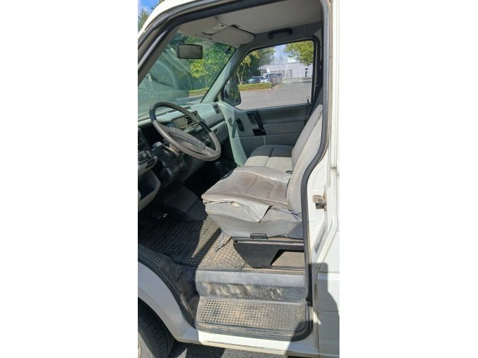 1 VW T4 geschlossener Kasten, 1,9 Diesel, 44 KW Bastler/Defekt – foto 10 – kavel bij Zoll-Auktion, Münster