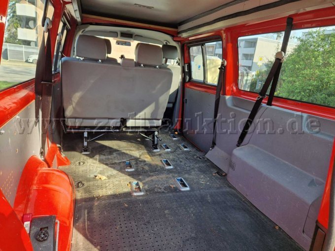 VW T5 - Laderaum - 3. Rückbank fehlt - Einzelsitz in 2. Sitzreihe fehlt