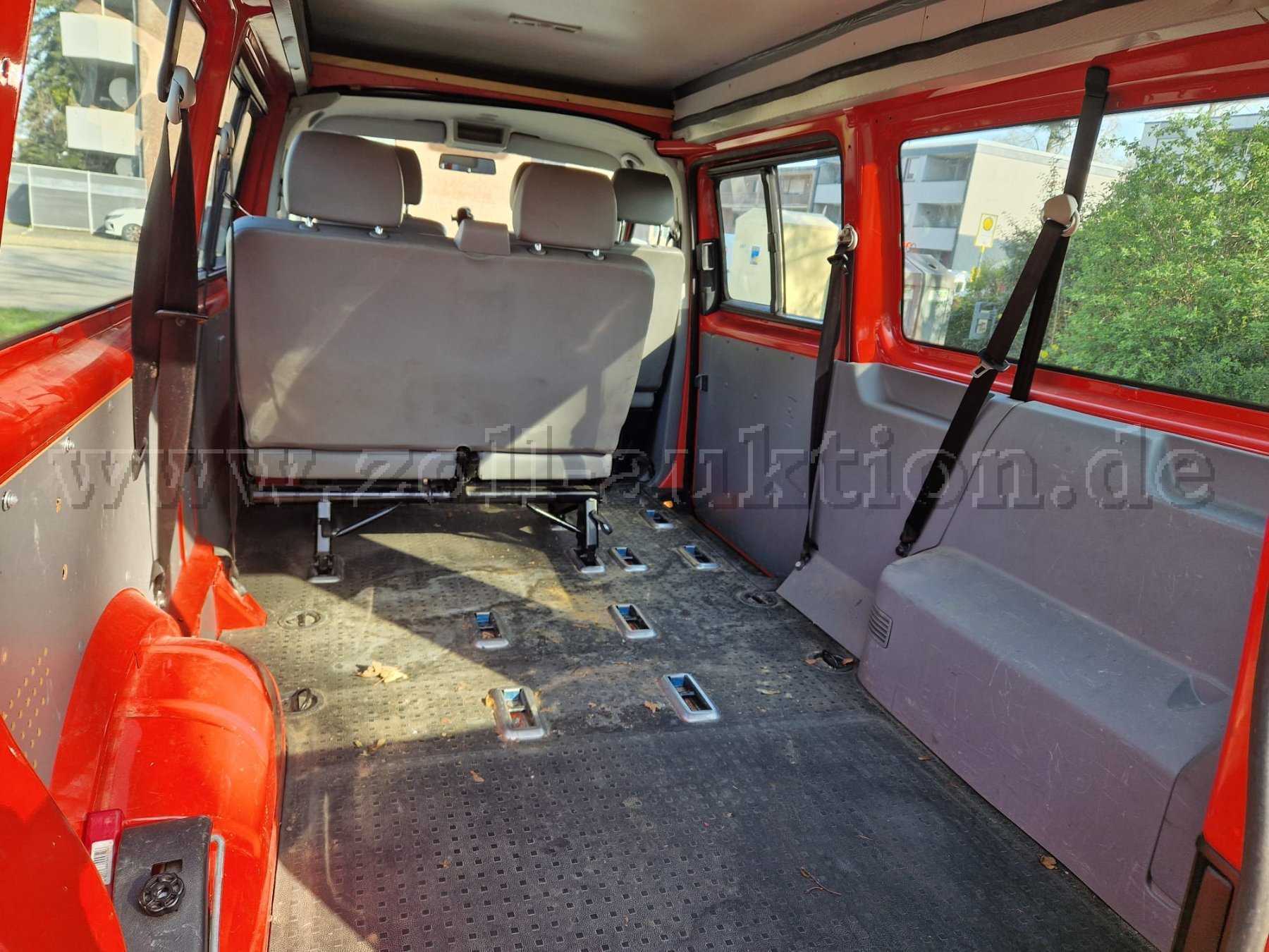 VW T5 - Laderaum - 3. Rückbank fehlt - Einzelsitz in 2. Sitzreihe fehlt