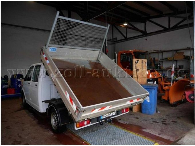 Übersichtsbild - Ladefläche gekippt