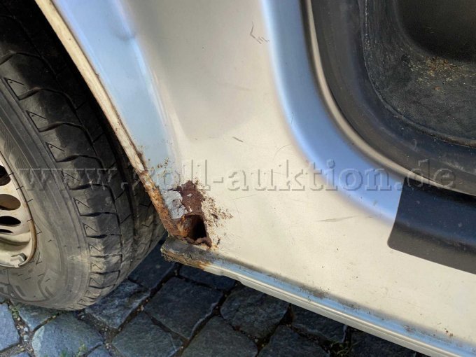 Einstieg vorne links durchgerostet