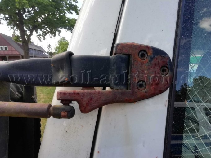 rostige Radhalterung Nahaufnahme