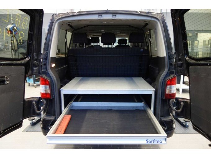 Einbauregal Heckbereich