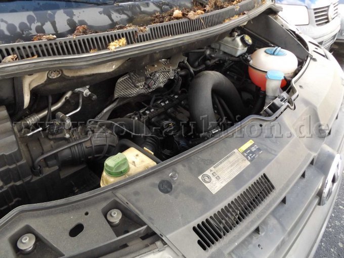 Motorhaube geöffnet