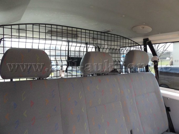 Innenansicht Rückbank mit Transportgitter