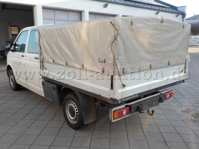 Heck- und Seitenansicht VW T5