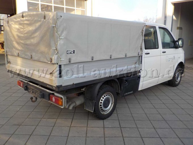 Heck- und Seitenansicht VW T5