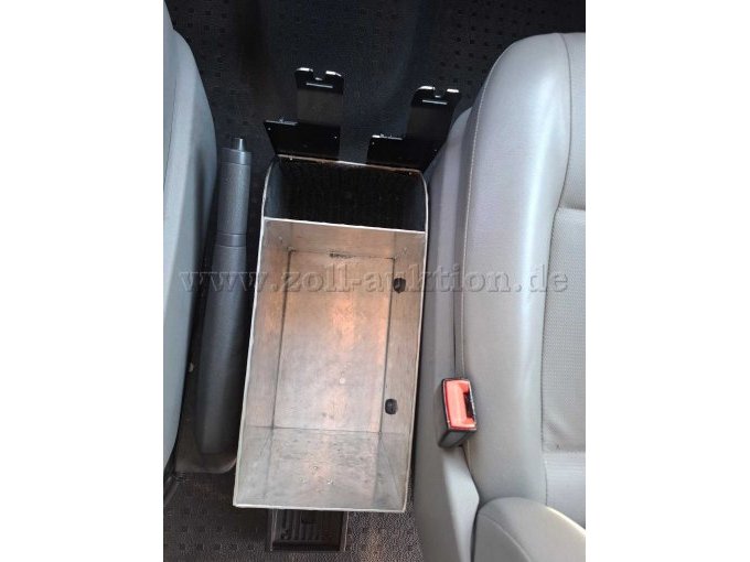 Mittelkonsonle Innenraum