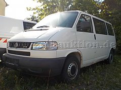 Front- und Seitenansicht VW T5