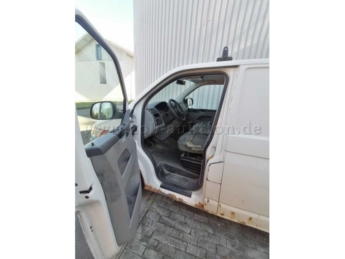 1 VW T5 TDI Kastenwagen mit Allradantrieb – foto 8 – kavel bij Zoll-Auktion, Marktoberdorf