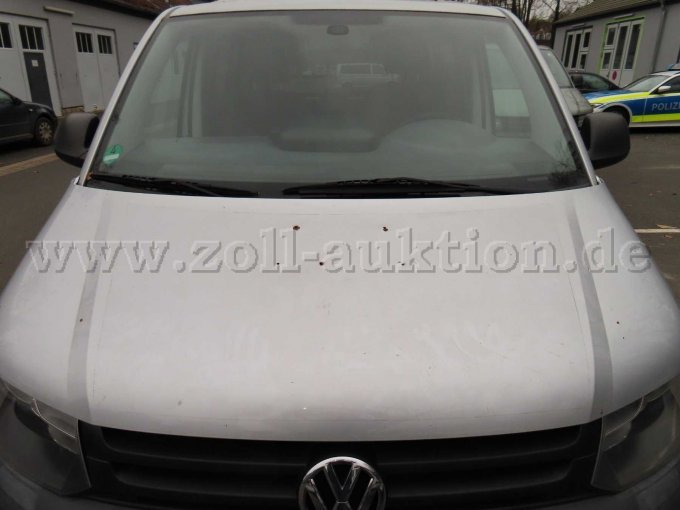 Motorhaube beschädigt und korrodiert