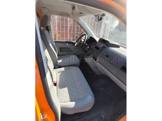 1 VW T5 Transporter Kasten-Kombi (7E) defekt – foto 8 – kavel bij Zoll-Auktion, Aurich