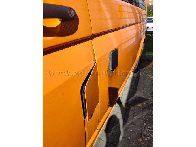 1 VW T5 Transporter Kasten-Kombi (7E) defekt – foto 4 – kavel bij Zoll-Auktion, Aurich