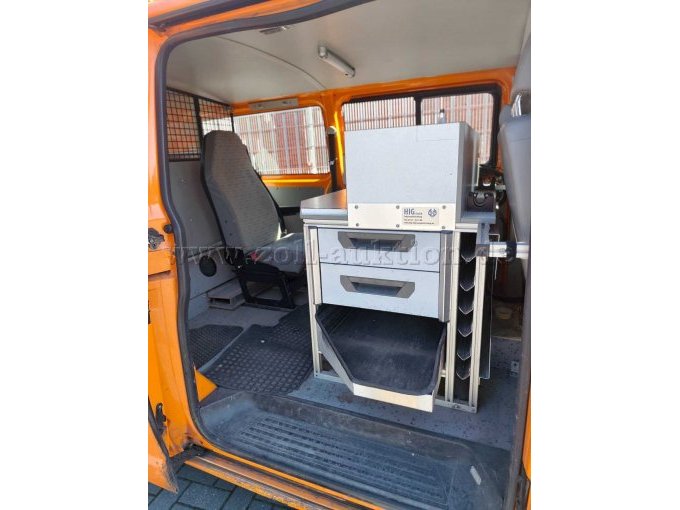 1 VW T5 Transporter Kasten-Kombi (7E) defekt – foto 12 – kavel bij Zoll-Auktion, Aurich