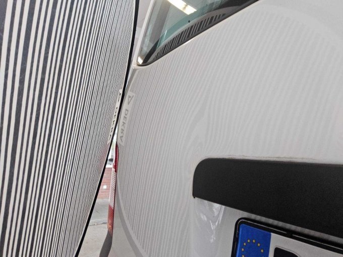 Heckklappe gestaucht