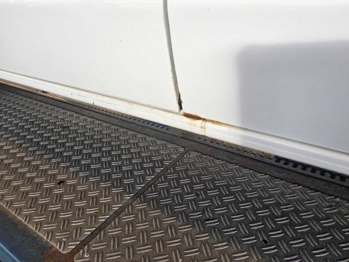 Tür vorn rechts und Schweller Korrosion