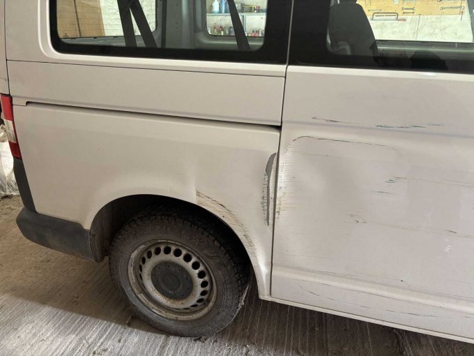 Beschädigung Seitenwand