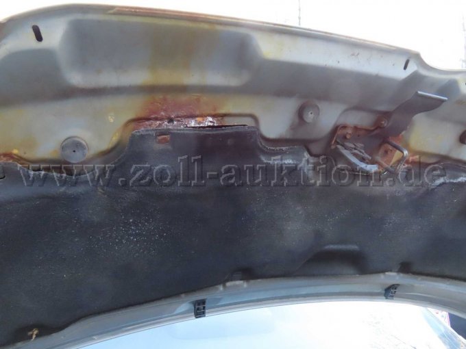 Motorhaube korrodiert