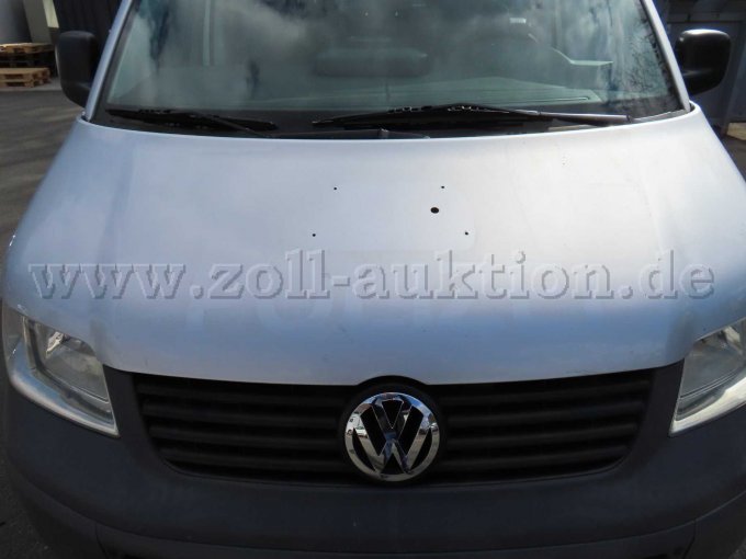 Motorhaube beschädigt und korrodiert