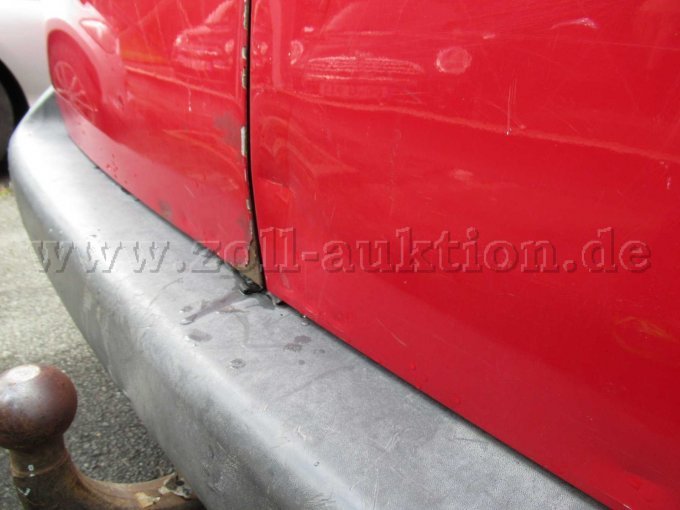 Stoßfänger hinten zerkratzt / abgeschürft