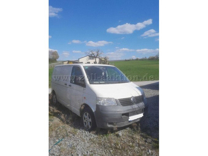 Fahrzeugansicht vorne mit Schiebetür