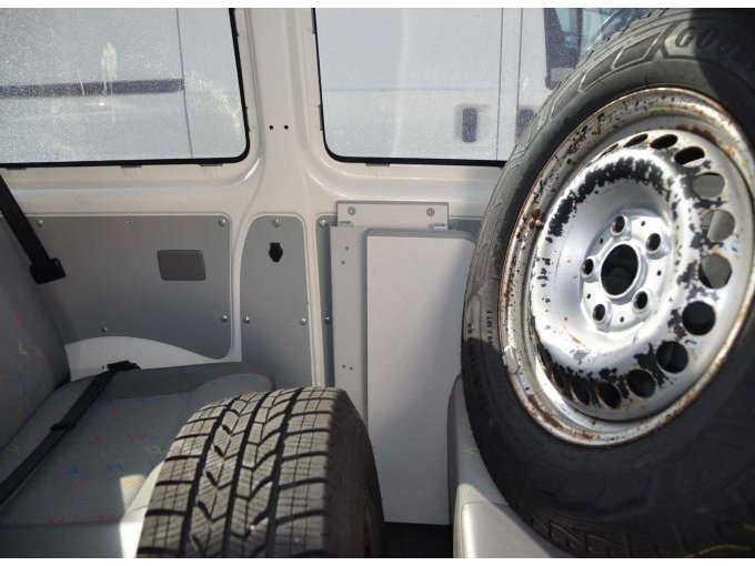 Ansicht Ladebereich mit Ersatzreifen