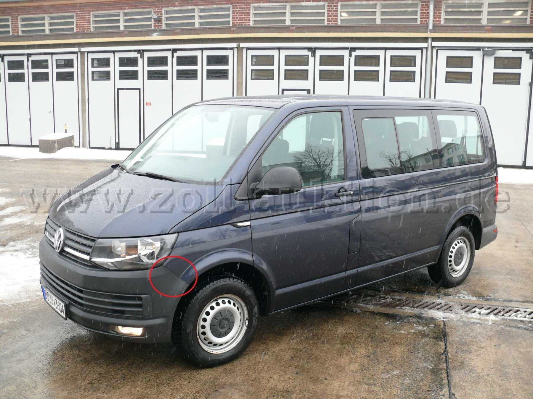 Frontansicht links und verschobene Spaltmaße durch Unfall