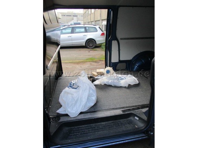 offene Schiebetür links