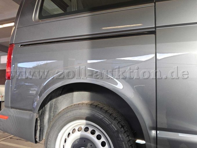 Seite rechts verkratzt